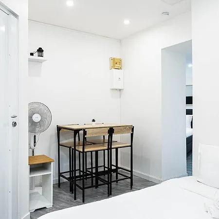 Charming 1-bedroom Near Paris Apartamento Courbevoie